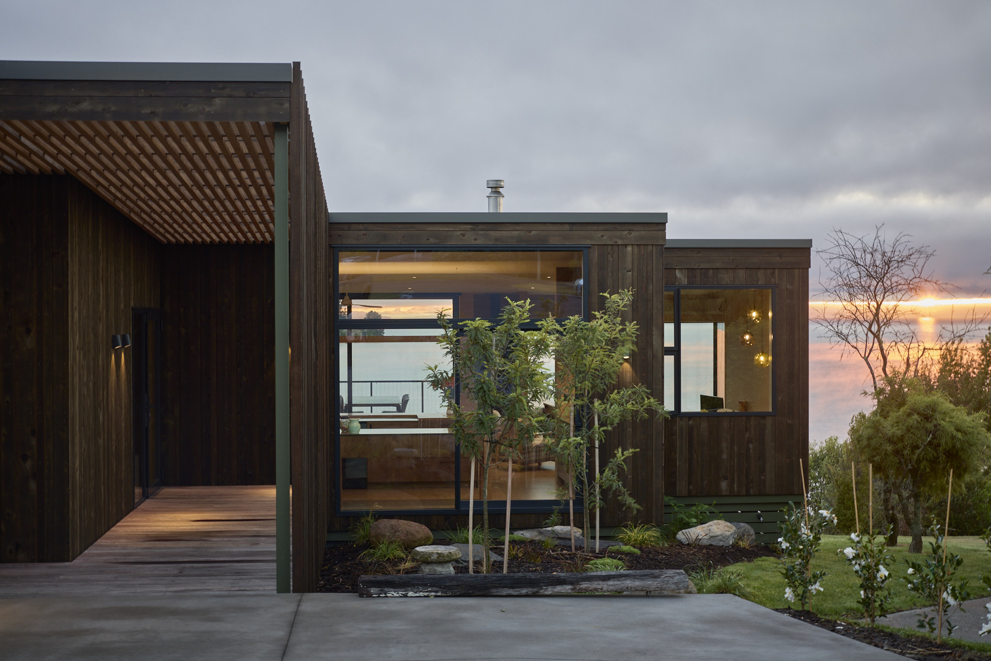 Contemporary residential architecture by ATA at Whareroa